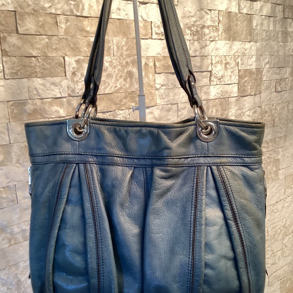 B. Makowsky Pebble Leather Bucket Crossbody - Picture 3 of 15